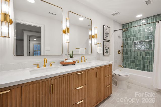 7829 Seton House Lane, Charlotte, NC 28277