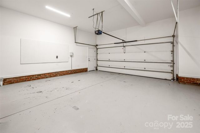 7829 Seton House Lane, Charlotte, NC 28277