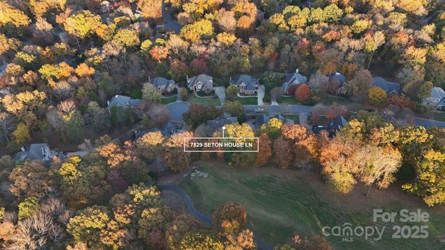 7829 Seton House Lane, Charlotte, NC 28277