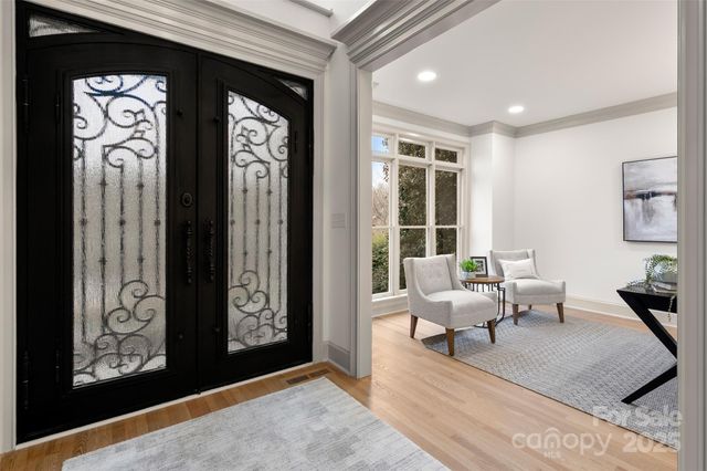 7829 Seton House Lane, Charlotte, NC 28277