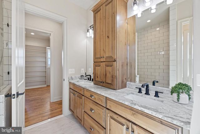 7039 SILK, Jeffersonton, VA 22724