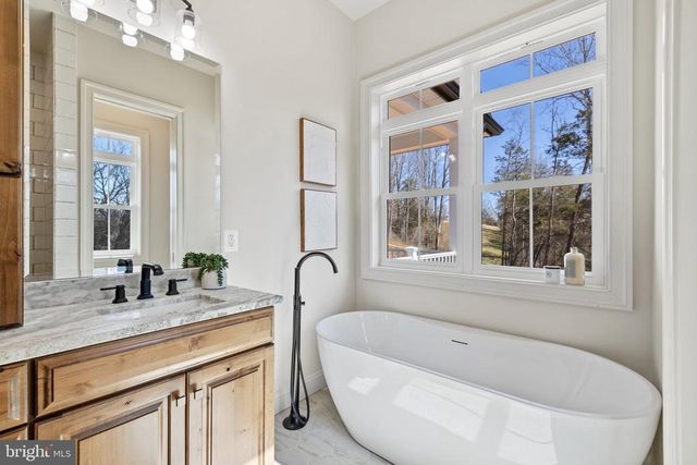 7039 SILK, Jeffersonton, VA 22724