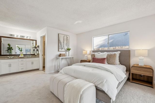 28071 28071 Dobbel Ave, Hayward, CA 94542