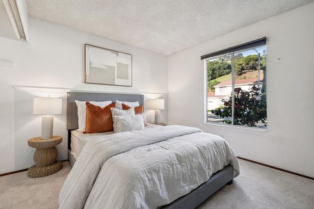 28071 28071 Dobbel Ave, Hayward, CA 94542