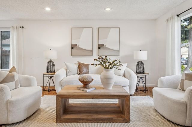 28071 28071 Dobbel Ave, Hayward, CA 94542