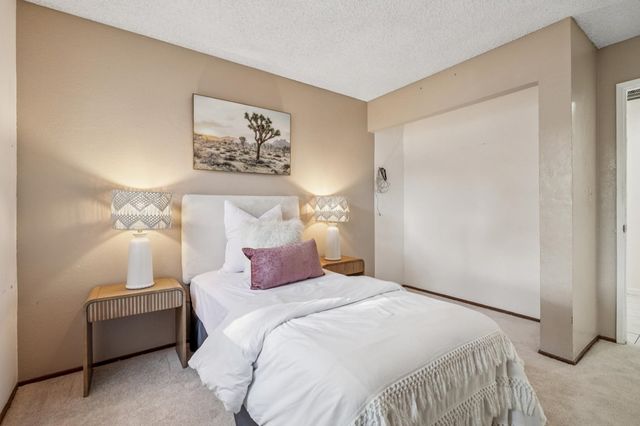 28071 28071 Dobbel Ave, Hayward, CA 94542