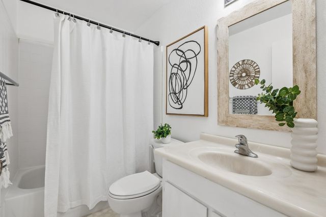 28071 28071 Dobbel Ave, Hayward, CA 94542