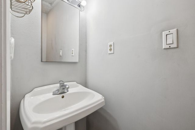 28071 28071 Dobbel Ave, Hayward, CA 94542