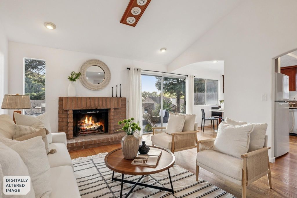 Image 19 of property listing at 28071 28071 Dobbel Ave, Hayward, CA 94542