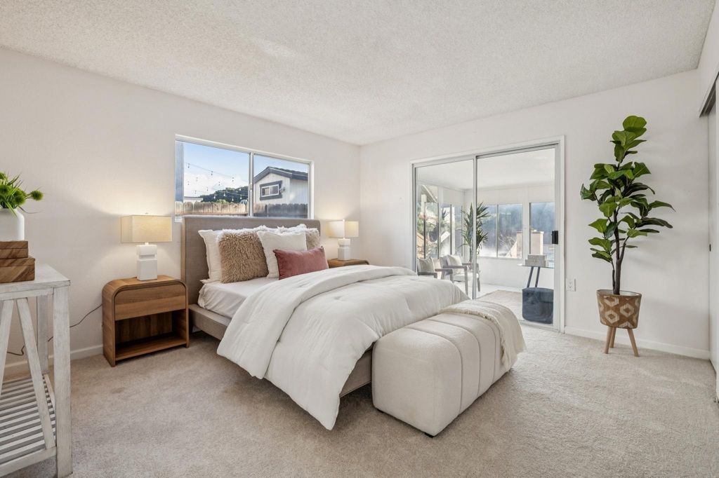 Image 25 of property listing at 28071 28071 Dobbel Ave, Hayward, CA 94542