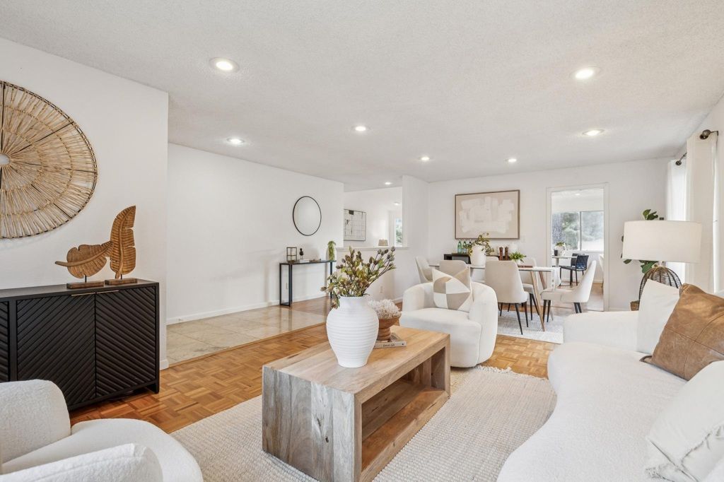 Image 7 of property listing at 28071 28071 Dobbel Ave, Hayward, CA 94542