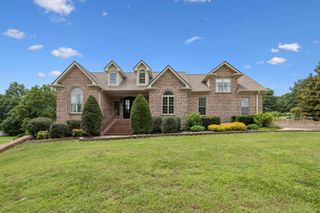 1027 Nina Dr, Springfield, TN 37172