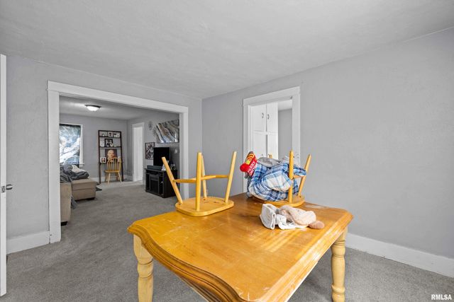 2734 BRIDGE Avenue, Davenport, IA 52803