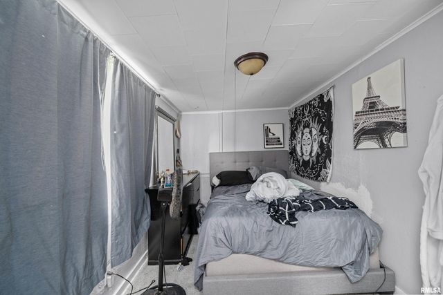 2734 BRIDGE Avenue, Davenport, IA 52803