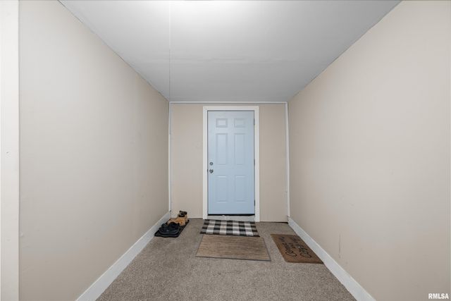 2734 BRIDGE Avenue, Davenport, IA 52803