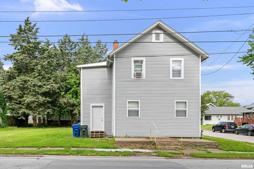 2734 BRIDGE Avenue, Davenport, IA 52803