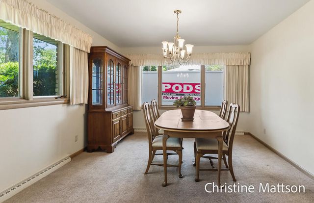 1913 Crestwood Lane, Muskegon, MI 49441
