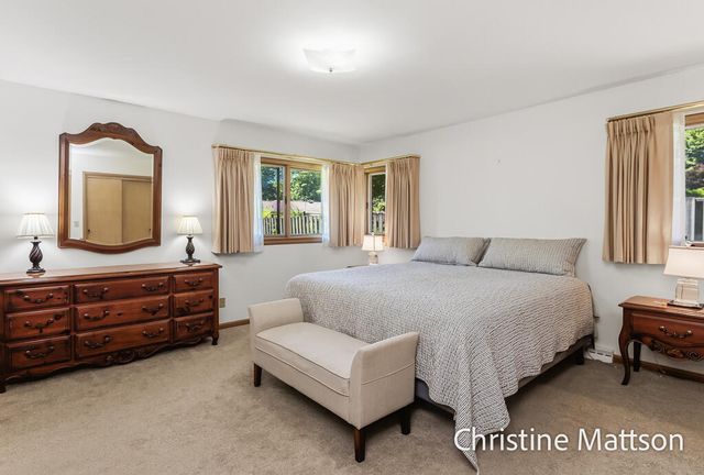 1913 Crestwood Lane, Muskegon, MI 49441