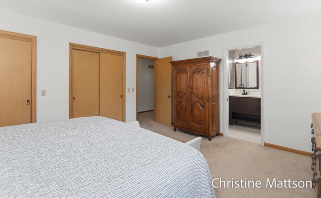 1913 Crestwood Lane, Muskegon, MI 49441