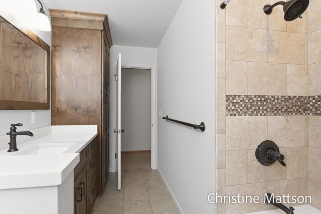 1913 Crestwood Lane, Muskegon, MI 49441