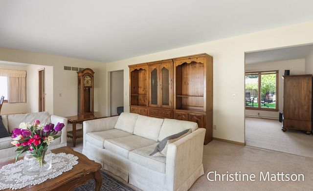 1913 Crestwood Lane, Muskegon, MI 49441