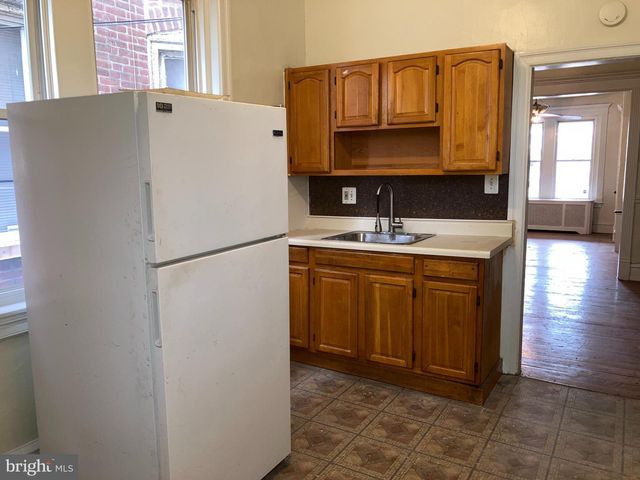 1512 W RUSCOMB ST, Philadelphia, PA 19141