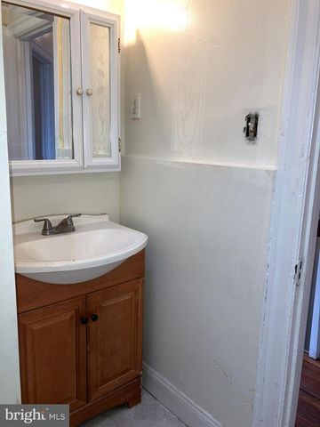 1512 W RUSCOMB ST, Philadelphia, PA 19141