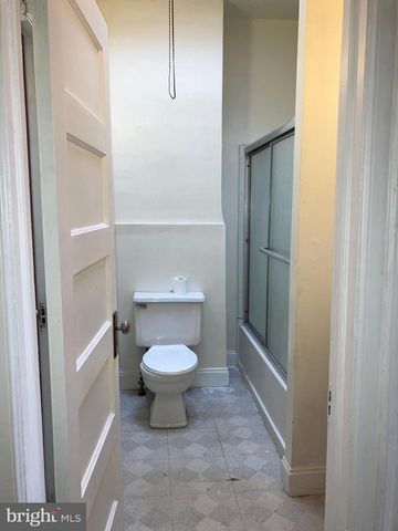 1512 W RUSCOMB ST, Philadelphia, PA 19141