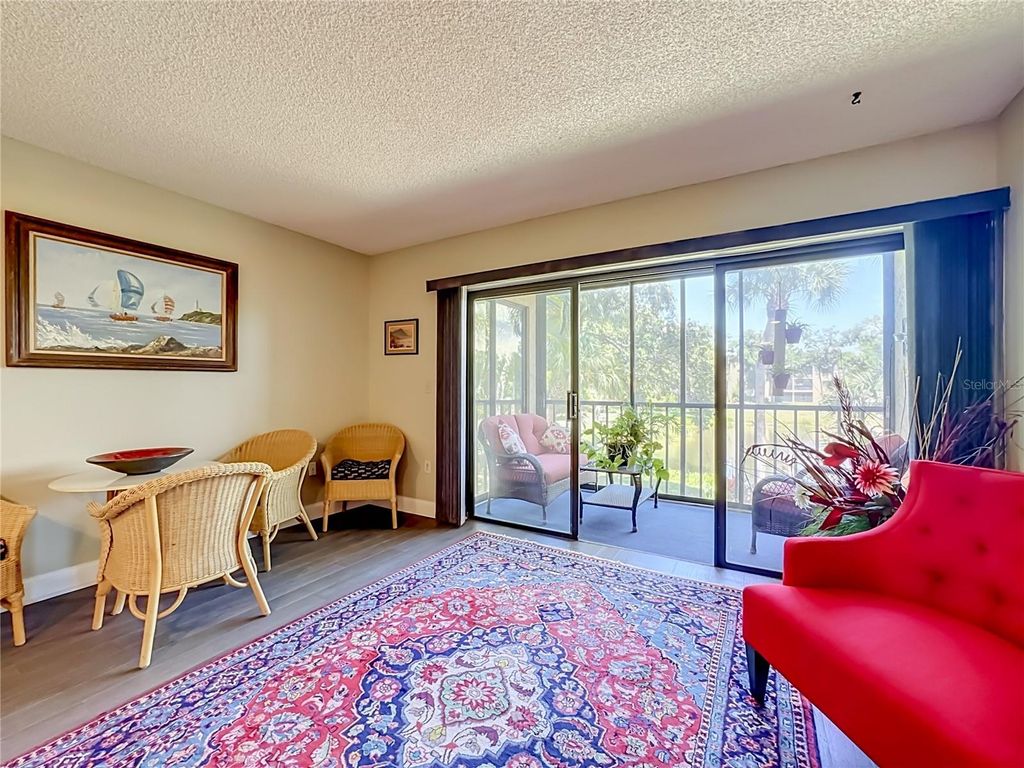 Image 12 of property listing at 425 30TH AVENUE W C212, Bradenton, FL 34205