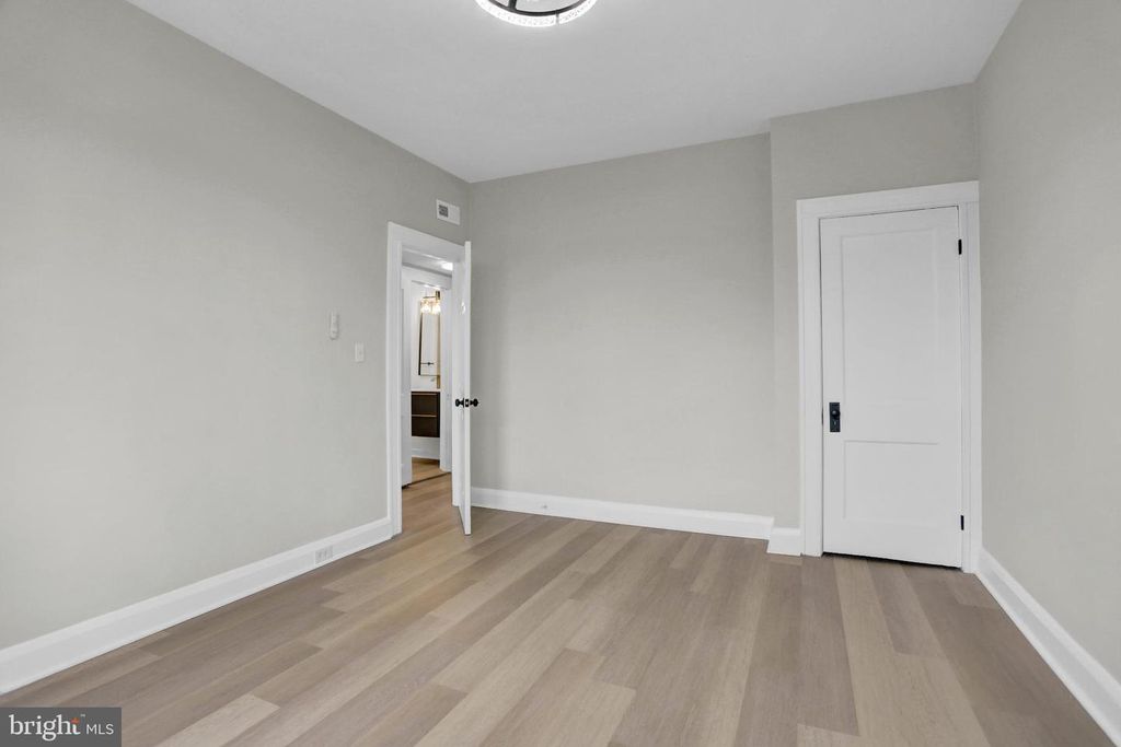 Image 17 of property listing at 3202 DUDLEY AVE, Baltimore, MD 21213