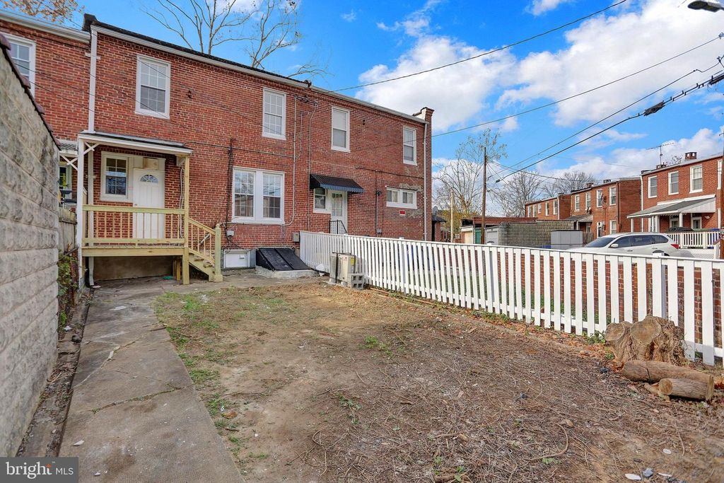 Image 39 of property listing at 3202 DUDLEY AVE, Baltimore, MD 21213