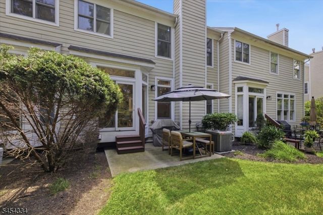 21 Chestnut Ct 11, Cedar Grove Twp., NJ 07009