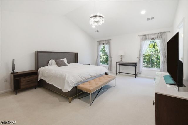 21 Chestnut Ct 11, Cedar Grove Twp., NJ 07009