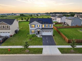 524 Wild Sienna, Hampshire, IL 60140