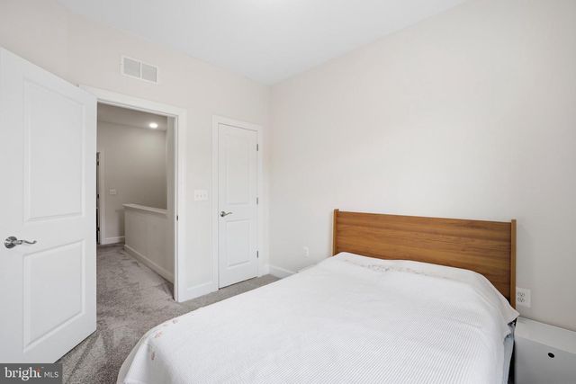 6073 CAMERONS FERRY DR, Haymarket, VA 20169