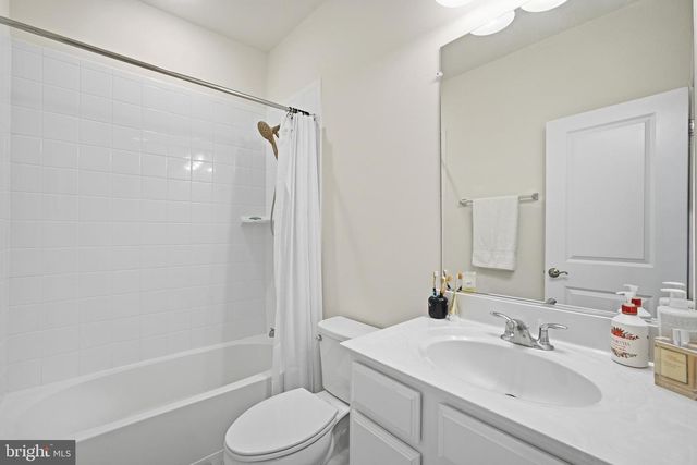6073 CAMERONS FERRY DR, Haymarket, VA 20169