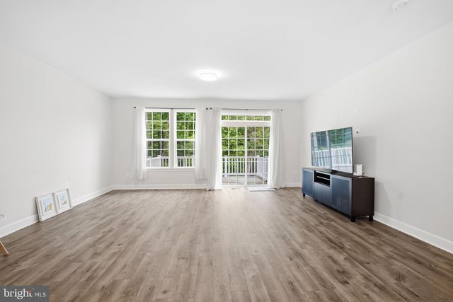 6073 CAMERONS FERRY DR, Haymarket, VA 20169