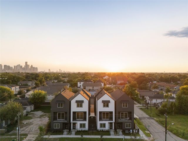 4432 Oats Street, Houston, TX 77020