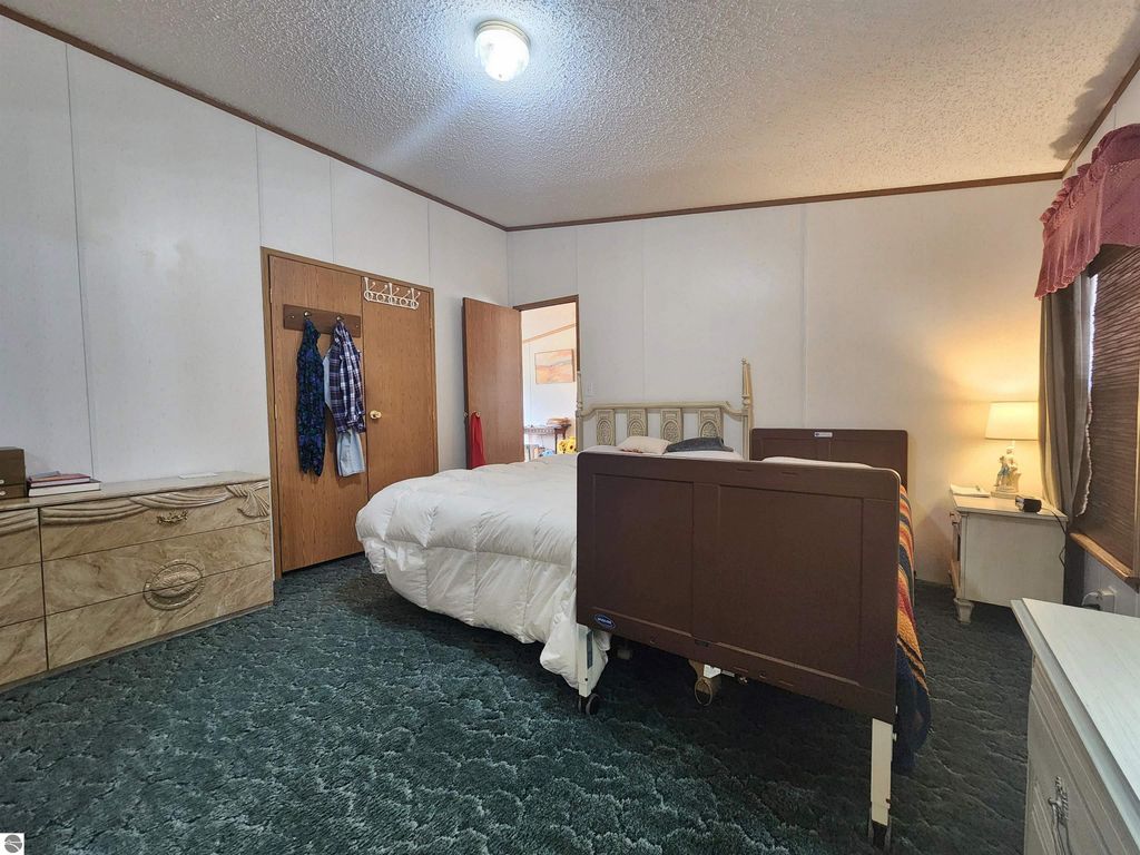 Image 17 of property listing at 3362 Lassie Drive, Alma, MI 48801