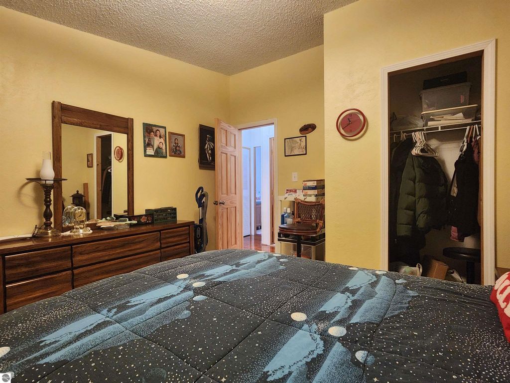 Image 23 of property listing at 3362 Lassie Drive, Alma, MI 48801