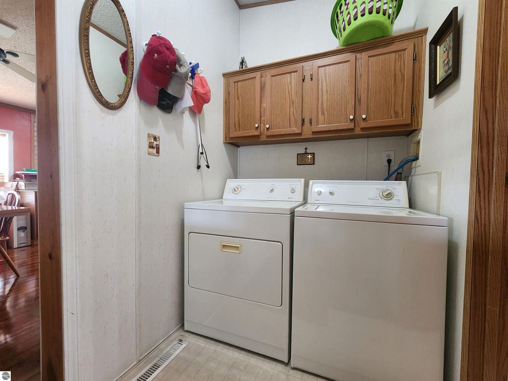 Image 29 of property listing at 3362 Lassie Drive, Alma, MI 48801
