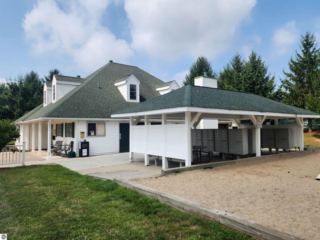 Image 32 of property listing at 3362 Lassie Drive, Alma, MI 48801