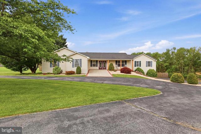415 BARTS CHURCH RD, Hanover, PA 17331