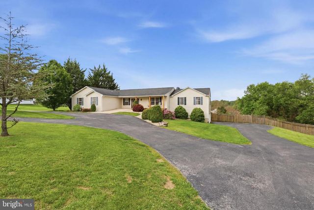 415 BARTS CHURCH RD, Hanover, PA 17331