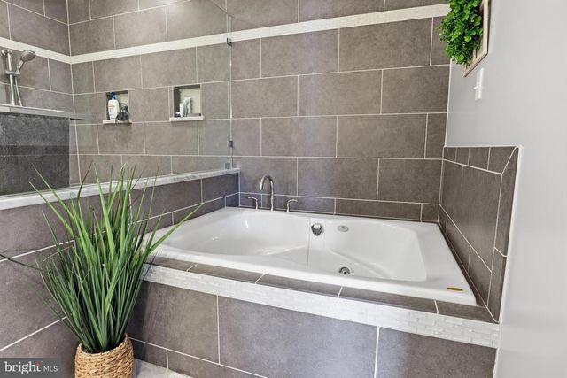 415 BARTS CHURCH RD, Hanover, PA 17331
