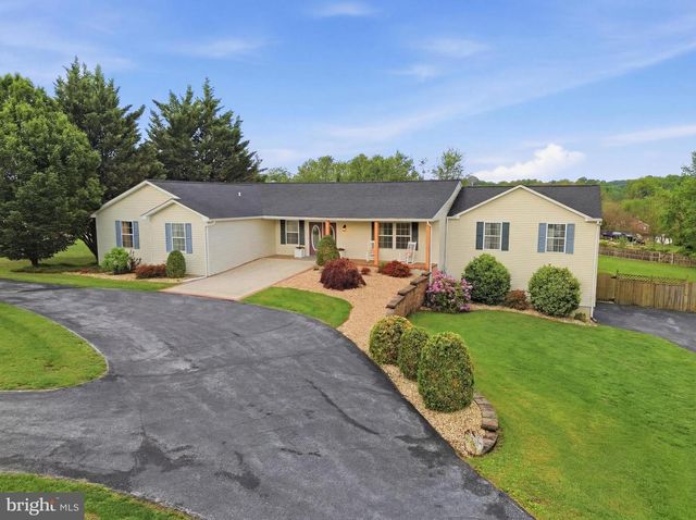415 BARTS CHURCH RD, Hanover, PA 17331
