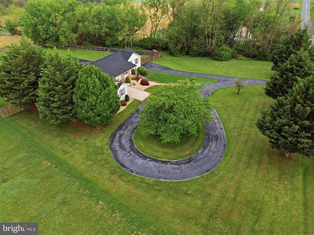 415 BARTS CHURCH RD, Hanover, PA 17331