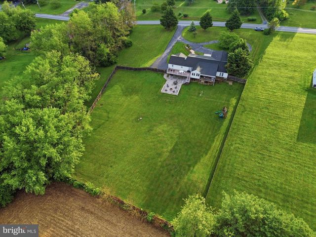 415 BARTS CHURCH RD, Hanover, PA 17331