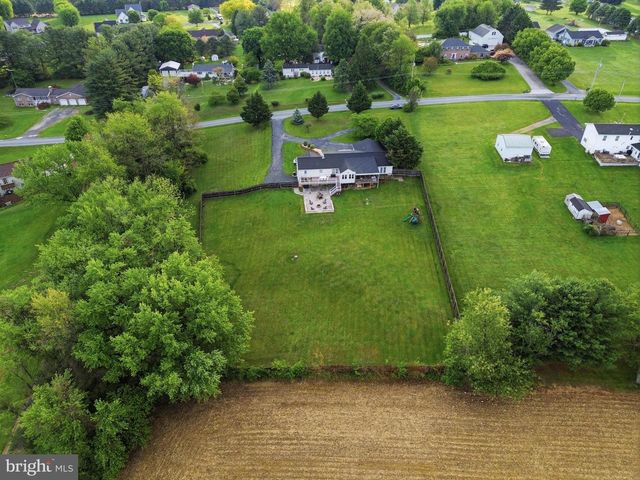 415 BARTS CHURCH RD, Hanover, PA 17331