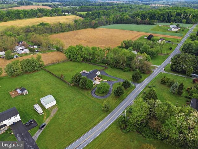 415 BARTS CHURCH RD, Hanover, PA 17331